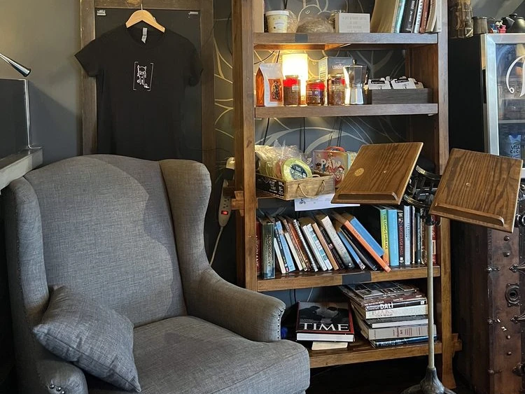 6 Grados Coffee Seating Area