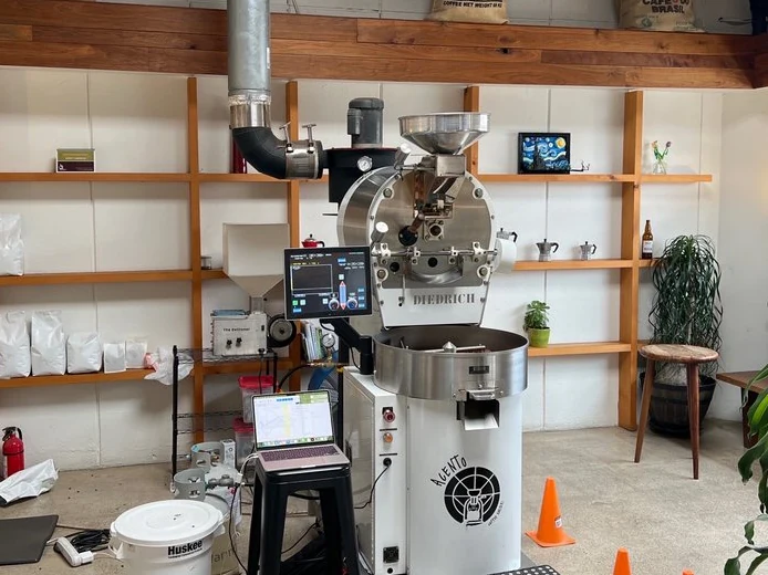 Acento Coffee Roasters - Roasting Machine