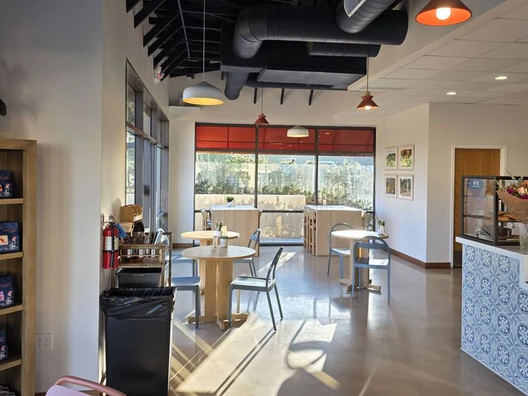 Achilles Coffee Roasters - Carmel Valley Indoor Seating