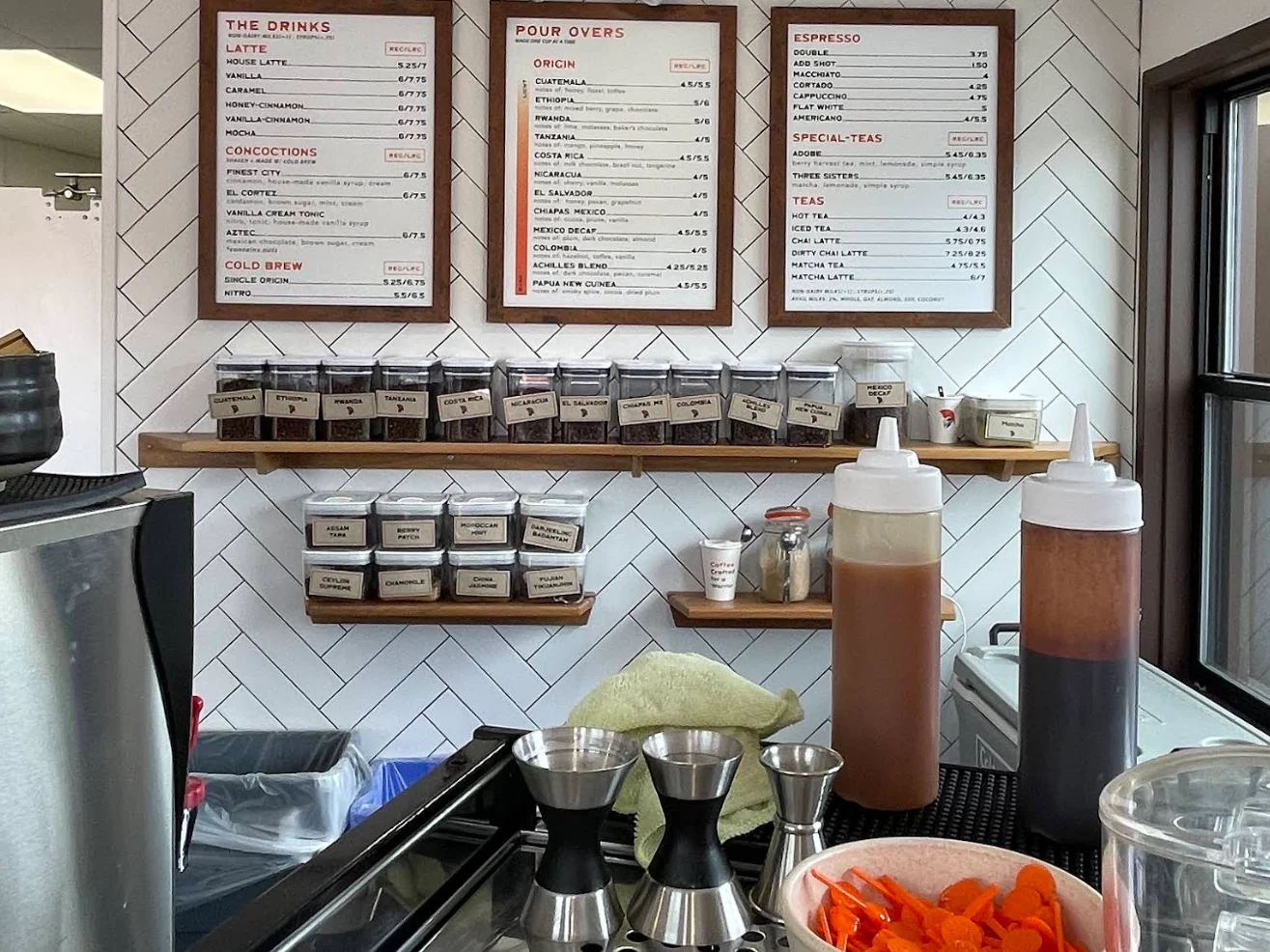 Achilles Coffee Solana Beach inside